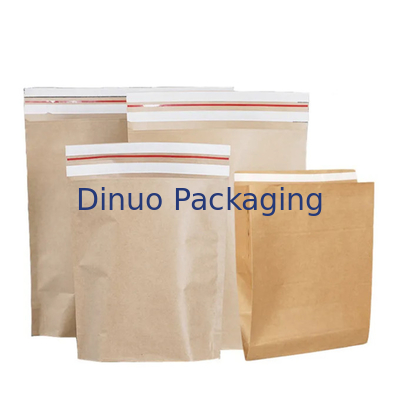 Saco de papel puro do encarregado do envio da correspondência do selo autoadesivo favorável ao meio ambiente reciclável para o vestuário