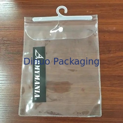 Sacos de empacotamento personalizados do espaço livre do PVC do tamanho com o OEM/ODM da fita adesiva com gancho
