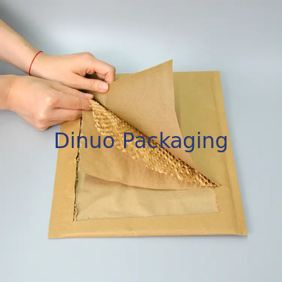 Mailer de papel aconchegante exterior resistente à água projetado para atender às normas da USPS Transportador de navios Embalagem para envio de correio comercial