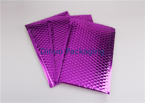 Os encarregados do envio da correspondência metálicos roxos recicláveis do encanto/envio pelo correio metálico ensacam o esparadrapo forte