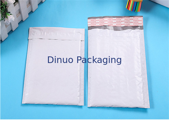 #3 Co expulsou encarregados do envio da correspondência polis da bolha do filme/envelopes de empacotamento do invólucro com bolhas de ar