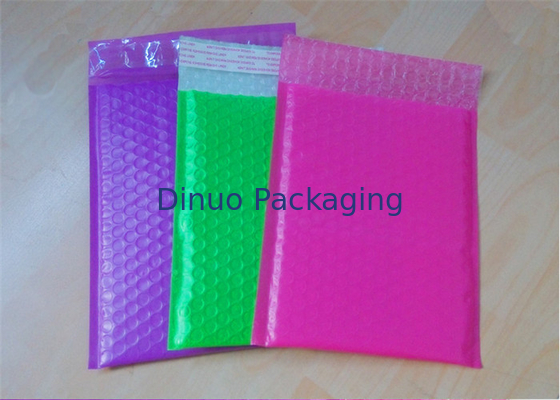 A bolha colorida acolchoou encarregados do envio da correspondência impressos costume da bolha do #E do envelope 215x260mm