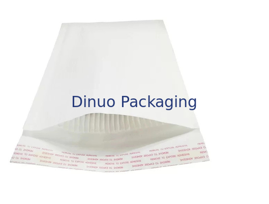 O enviamento acolchoado de papel Kraft corrugou envelopes com fechamento do selo do auto