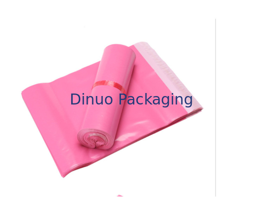 O enviamento Co-ex dos sacos da cor do rosa envolve o à prova de água para o transporte